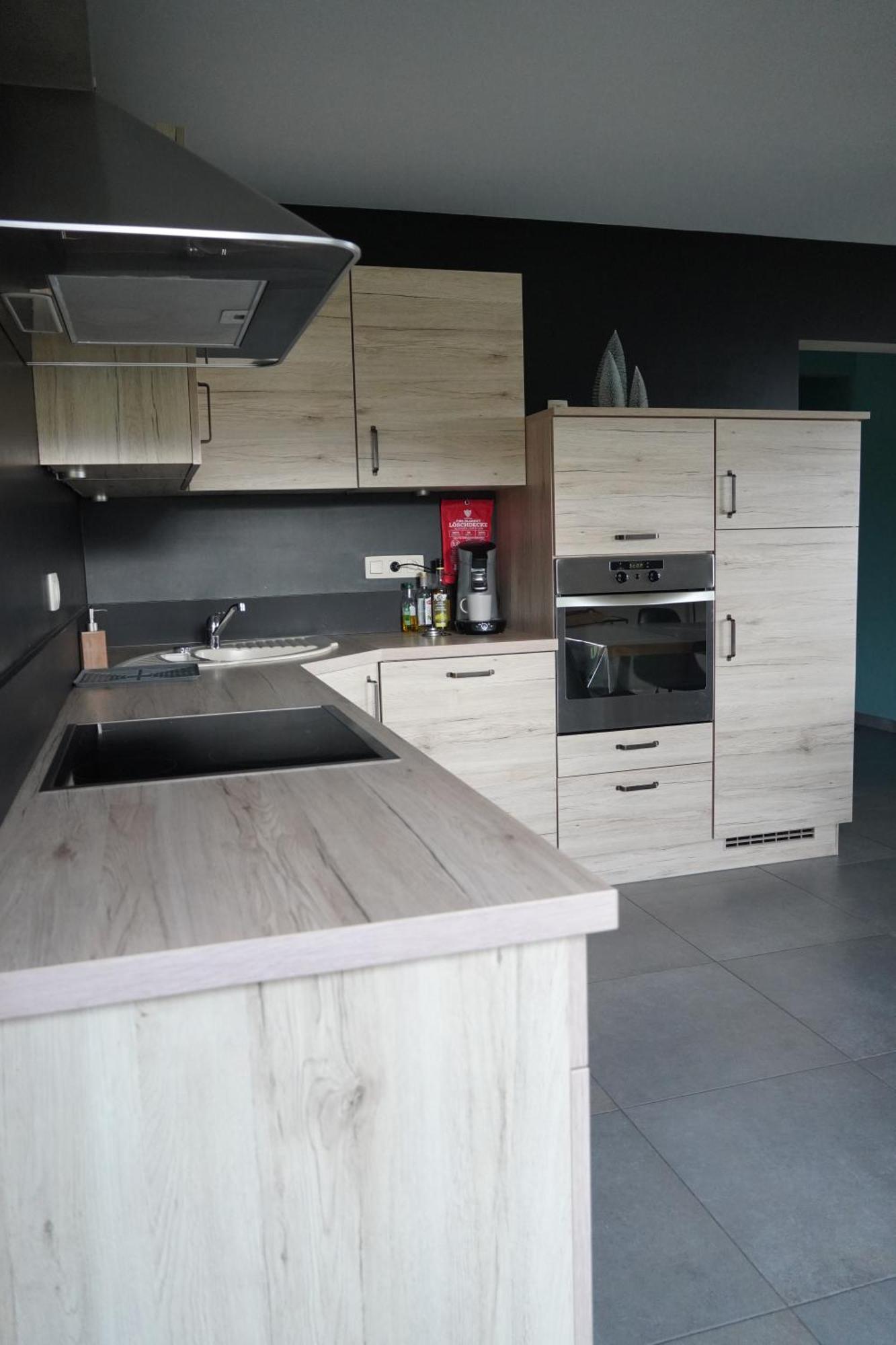 Petite perle en Haute Ardenne avec vue sur la vallée, cabine infra-rouge et bain balnéo Lierneux Exterior foto